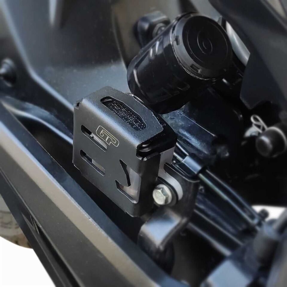 GP Kompozit Bajaj Dominar 250 / 400 2017-2024 Uyumlu Fren Rezervuarı Koruma Kapağı Siyah